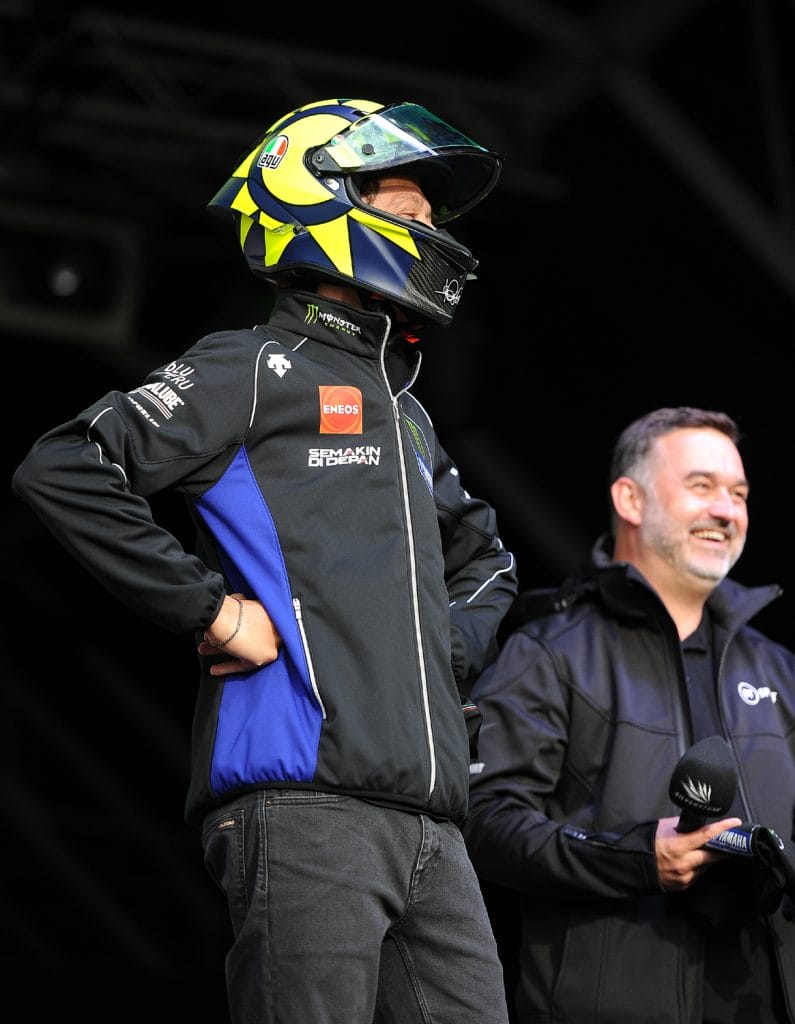 Rossi auctions a replica helmet