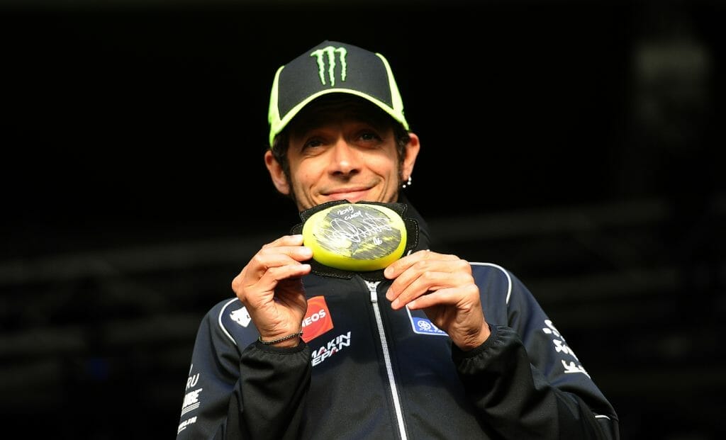 Rossi auctions a signed knee slider