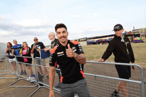 Maverick Vinales backstage 01