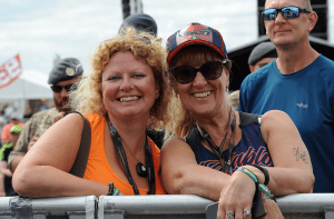 Two happy fans - DOC 2022